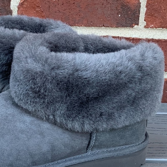 New UGG Classic Mini Fluff Bootie - Picture 13 of 13
